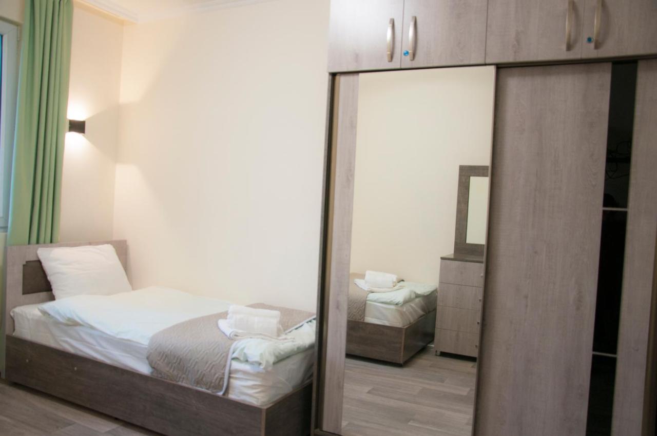 Downtown Yerevan Apartment Esterno foto